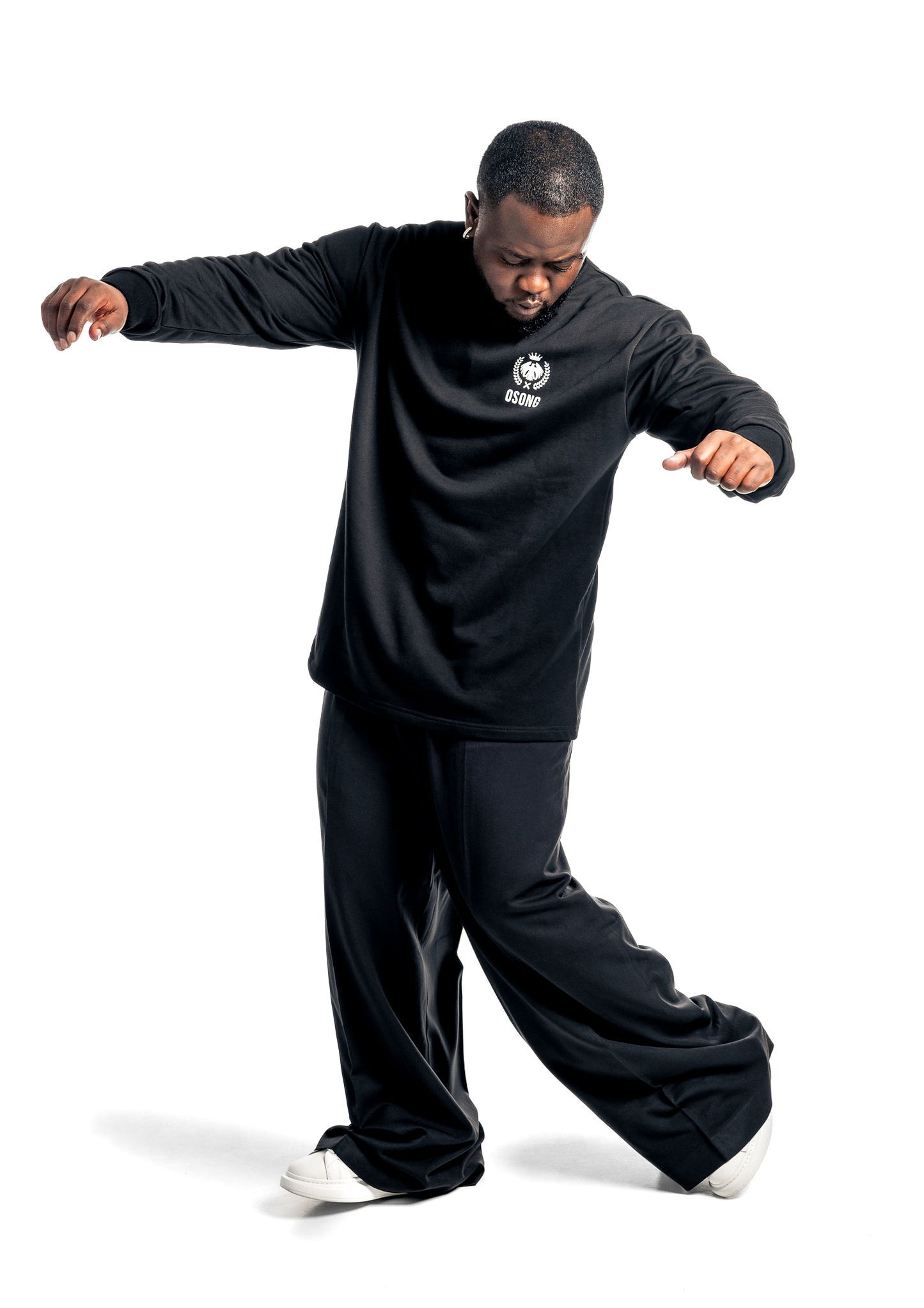 Bamenda half moon unisex sweatshirt in black